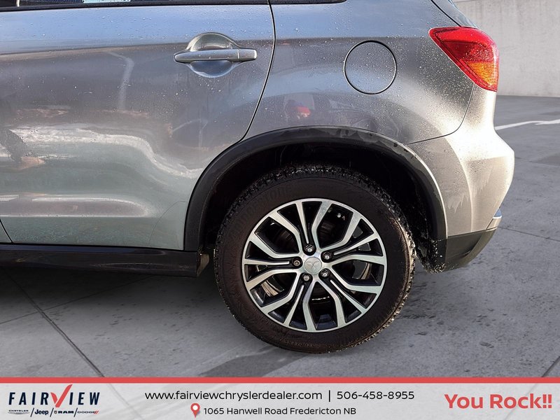 2018 Mitsubishi RVR Limited Upgraded wheels, sun, and sound leather panoramic roof