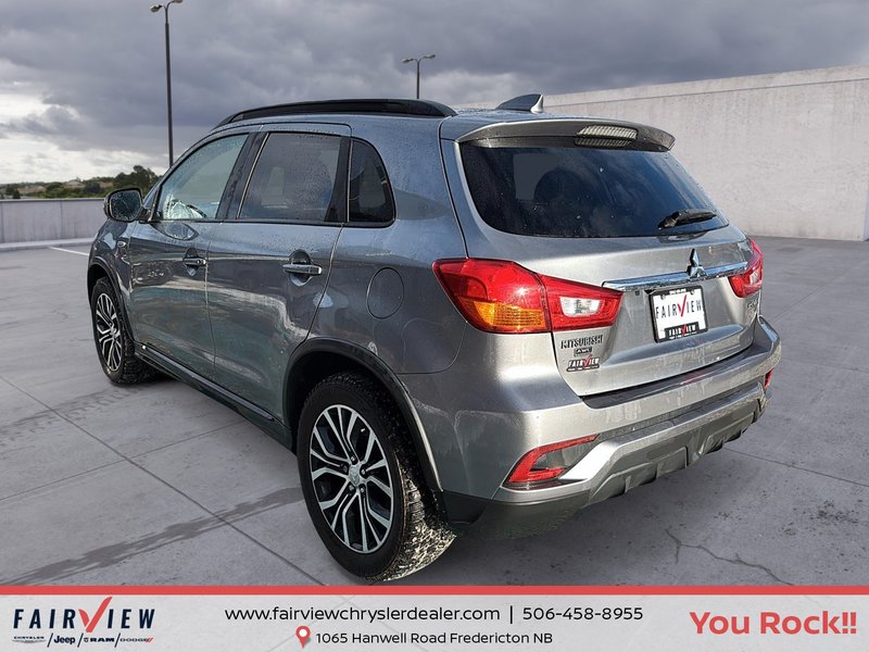 2018 Mitsubishi RVR Limited Upgraded wheels, sun, and sound leather panoramic roof