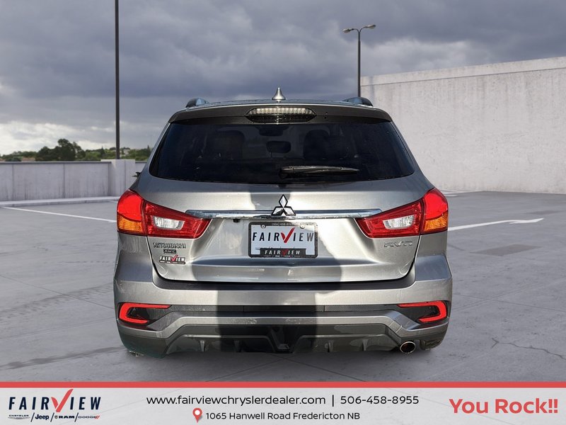 2018 Mitsubishi RVR Limited Upgraded wheels, sun, and sound leather panoramic roof