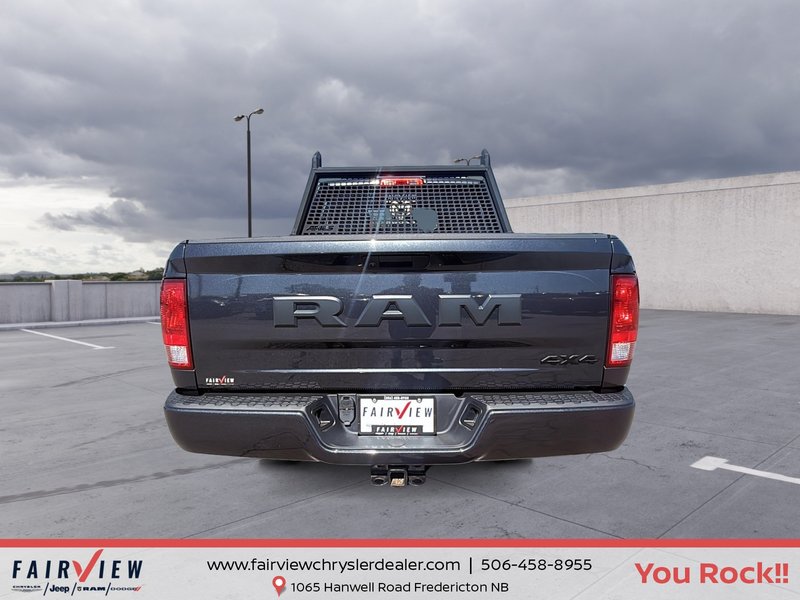Ram 1500 Classic Express V6 2021