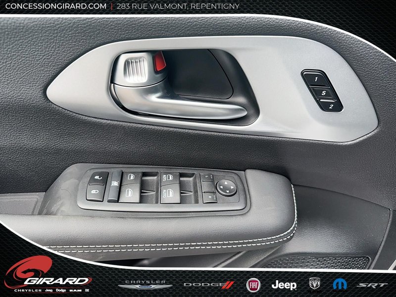 2024 Chrysler Pacifica Hybrid S APPEARANCE