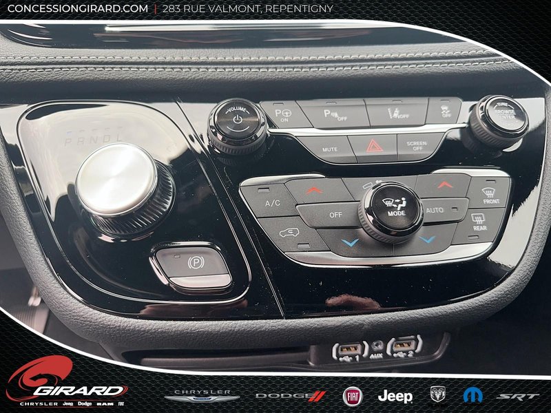 2024 Chrysler Pacifica Hybrid S APPEARANCE