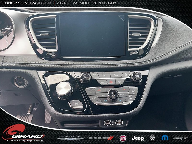 2024 Chrysler Pacifica Hybrid S APPEARANCE