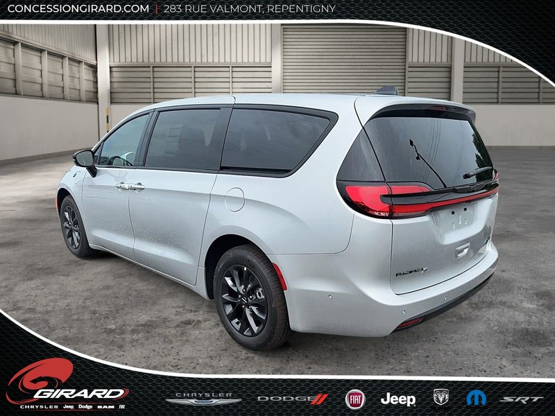 2024 Chrysler Pacifica Hybrid S APPEARANCE