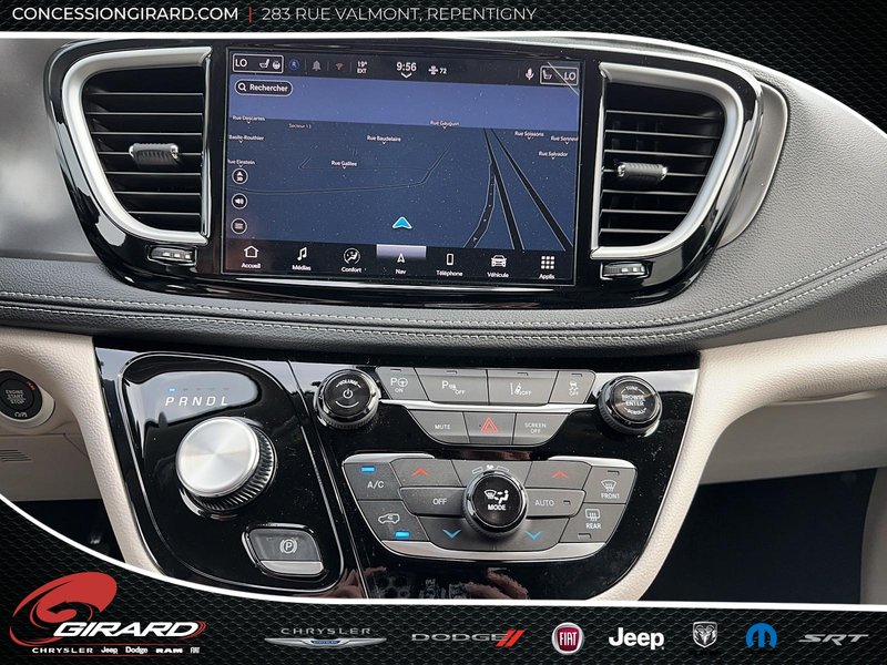 2024 Chrysler Pacifica Hybrid ROAD TRIPPER