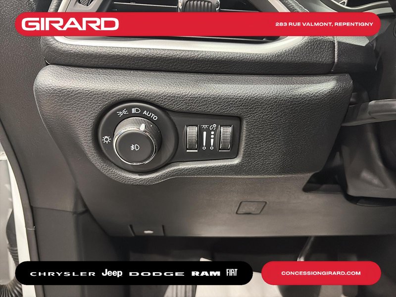 Chrysler Pacifica Touring 2023 STOW N GO, PORTES & HAYON ELECTRIQUES, SIEGES CHAUFFANTS+DEMARREUR