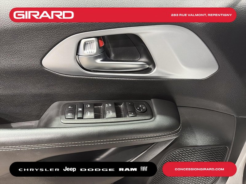Chrysler Pacifica Touring 2023 STOW N GO, PORTES & HAYON ELECTRIQUES, SIEGES CHAUFFANTS+DEMARREUR
