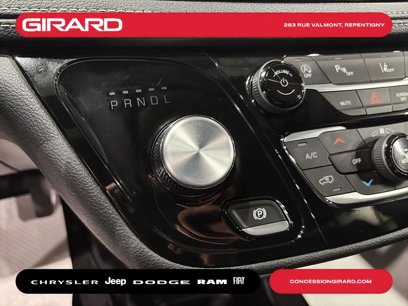 Chrysler Pacifica Touring 2023 STOW N GO, PORTES & HAYON ELECTRIQUES, SIEGES CHAUFFANTS+DEMARREUR