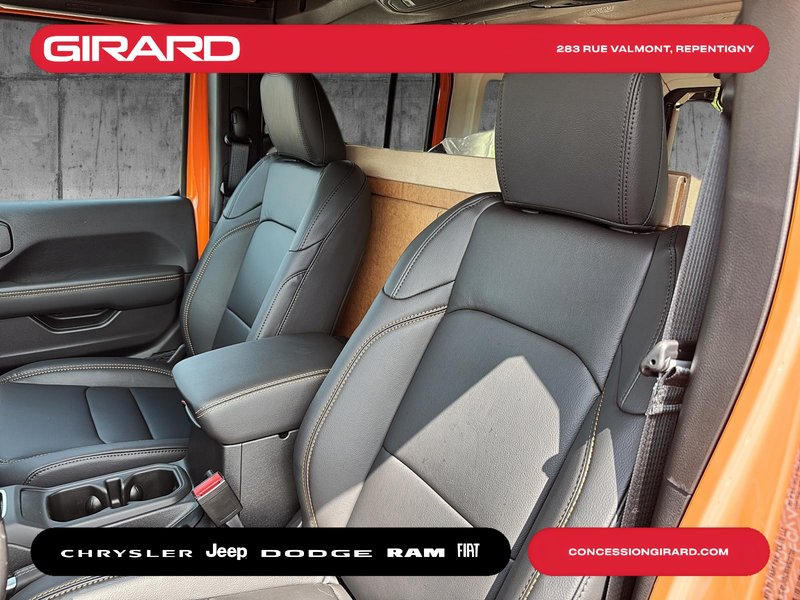 2025 Jeep Wrangler 4-Door SAHARA