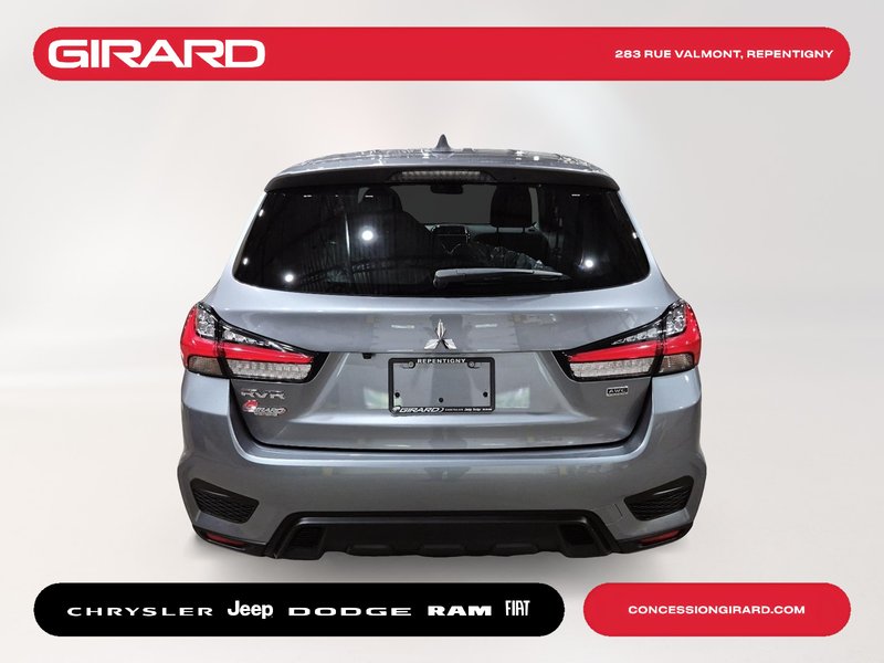 2025 Mitsubishi RVR SE