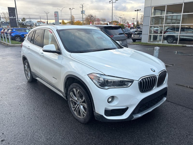 BMW X1 XDRIVE28I BLANC TOIT PANO 2017 PAS DE RECLAMATION AU CARFAX
