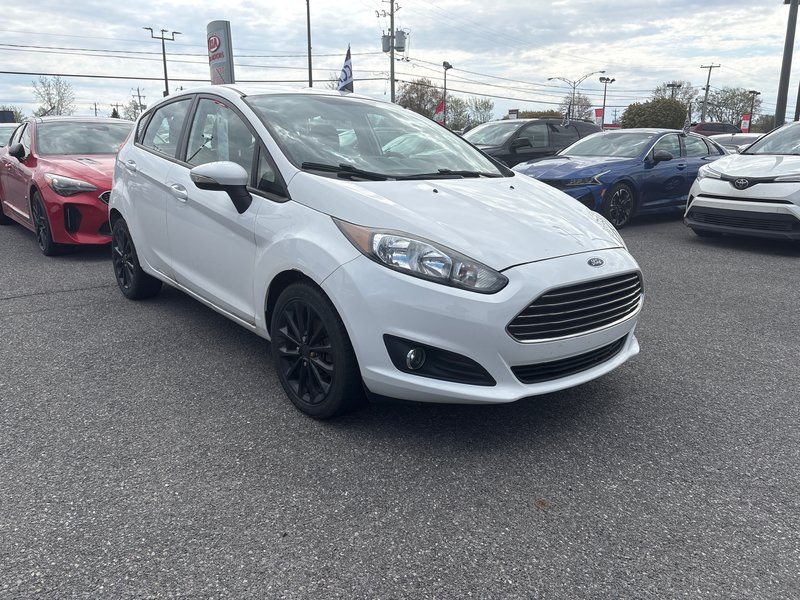 Ford Fiesta SE HATCHBACK AUTOM A/C 2014 1 PROPRIO PAS DE RECLAMATION AU CARFAX