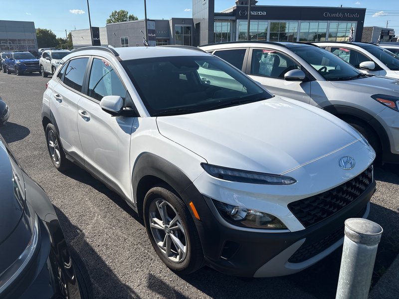 Hyundai Kona PREFERRED AWD BLANC 33901KM 2023 1 PROPRIO PAS DE RECLAMATION AU CARFAX