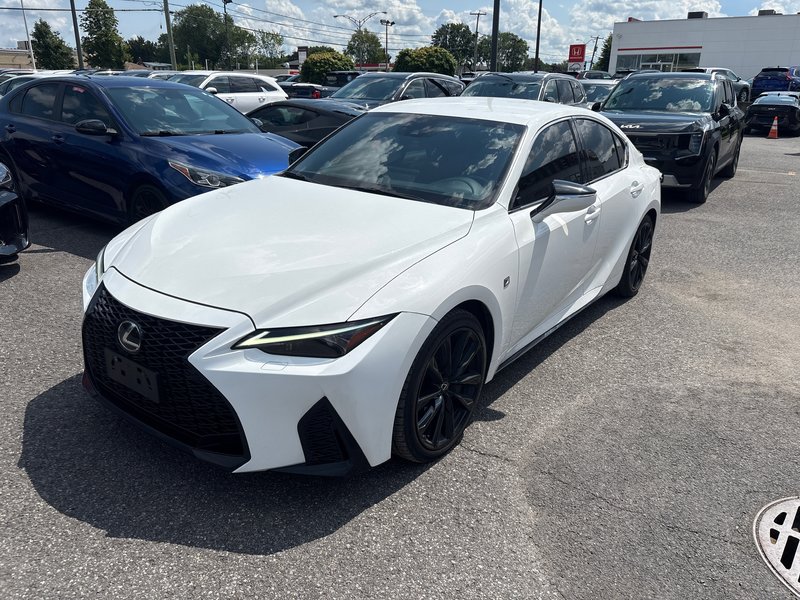 2021 Lexus IS 300 F SPORT AWD BLANC CUIR ROUGE NO CARFAX CLAIM