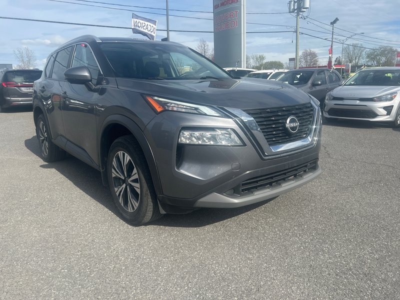 Nissan Rogue SV AWD TOIT BAS KILO 2023 1 PROPRIO PAS DE RECLAMATION AU CARFAX