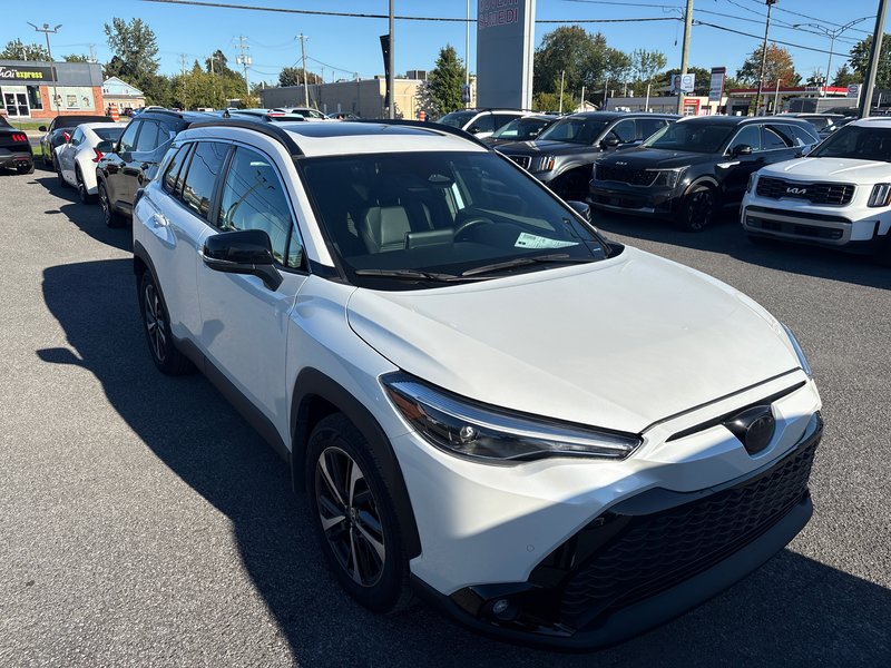 2025 Toyota Corolla Cross RARE XSE HYBRID BLANC 12865KM 1 OWNER NO CARFAX CLAIM