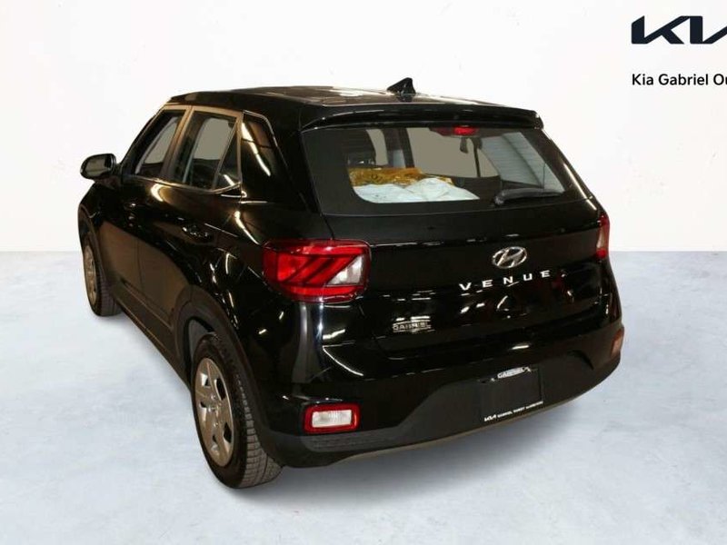 Hyundai Venue SE Rear Camera, Car Play, Low Mileage 2020