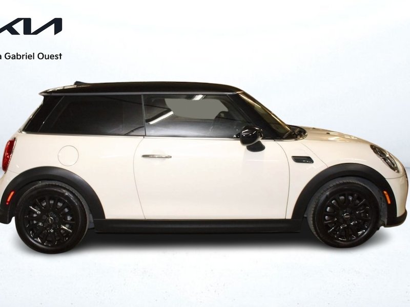 2022 MINI Hardtop Cooper 2022 Mini Cooper , Leather Seats, Rear Camera    Very Clean, Low MIleage    Easy financing - Fast delivery - No down paym