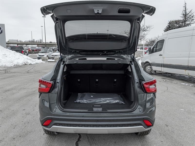 2025 Chevrolet Trax LT-23