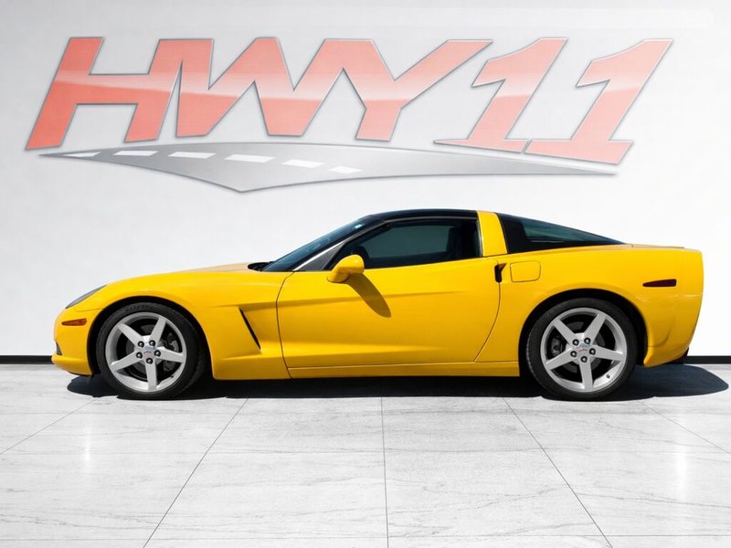 2005 Chevrolet Corvette BASE 2dr Cpe