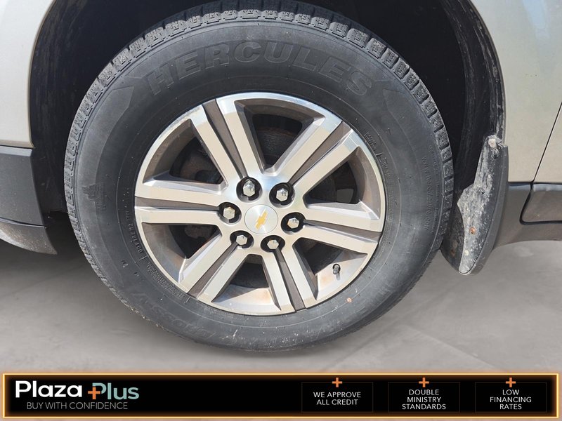 2017 Chevrolet Traverse LT AWD 4dr LT w-1LT