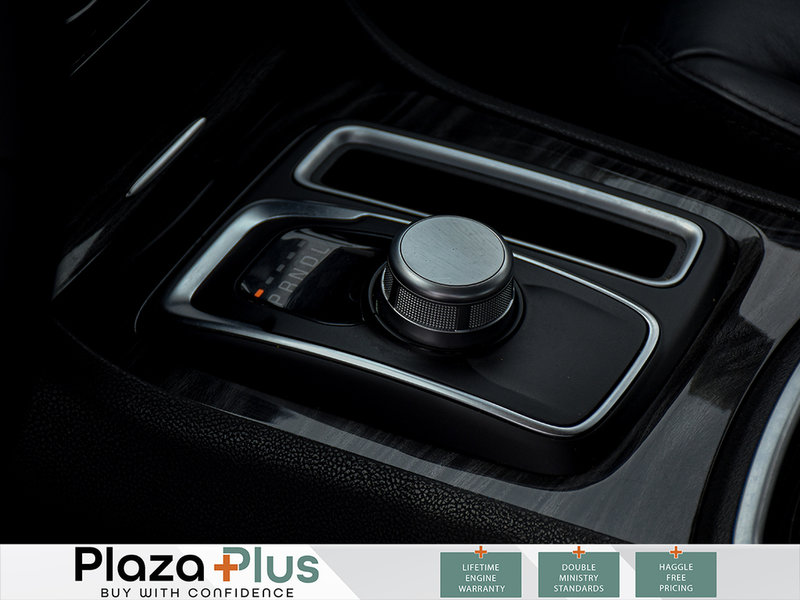 2022 Chrysler 300 Touring L HEATED LEATHER | APPLE CARPLAY ANDROID AUTO | REMOTE START | AWD
