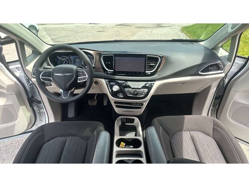 2024 Chrysler Grand Caravan SXT SXT 2WD