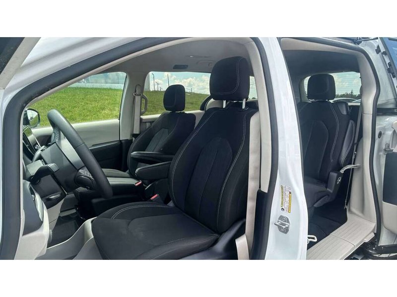 2024 Chrysler Grand Caravan SXT SXT 2WD