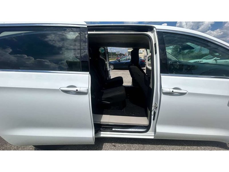 2024 Chrysler Grand Caravan SXT SXT 2WD