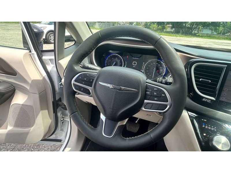 2024 Chrysler Grand Caravan SXT SXT 2WD