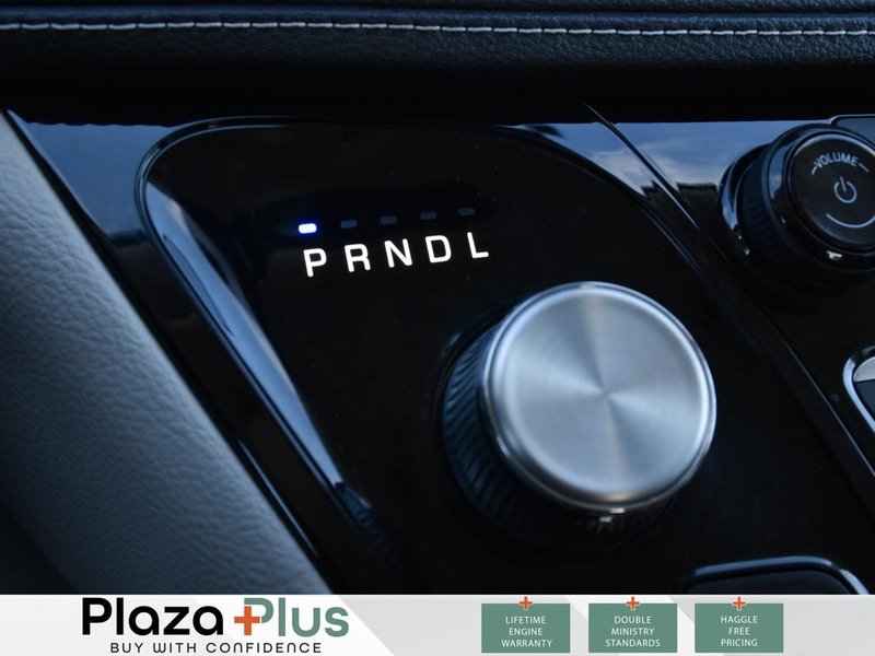 2022 Chrysler Pacifica Touring L LEATHER/LANE DEPARTURE WARNING/BLIND SPOT MONITOR/APPLE CAR PLAY/NO ACCIDENTS