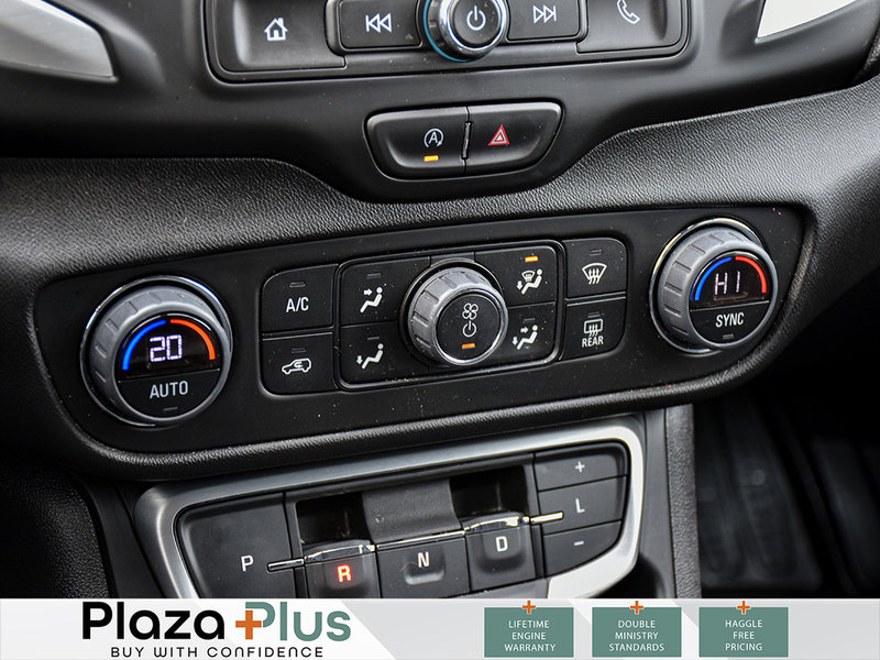 2024 GMC Terrain SLE AWD | CLEAN CARFAX | HEATED SEATS | APPLE CARPLAY + ANDROID AUTO | KEYLESS ENTRY