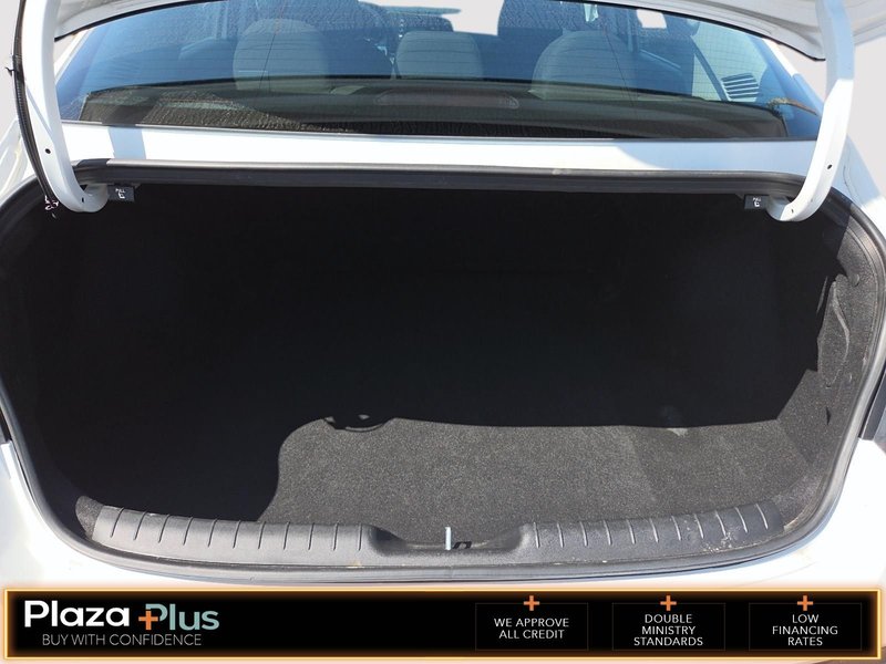 2025 Hyundai Elantra Preferred Preferred IVT