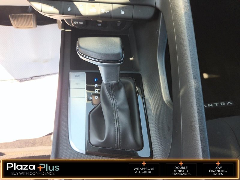 2025 Hyundai Elantra Preferred Preferred IVT