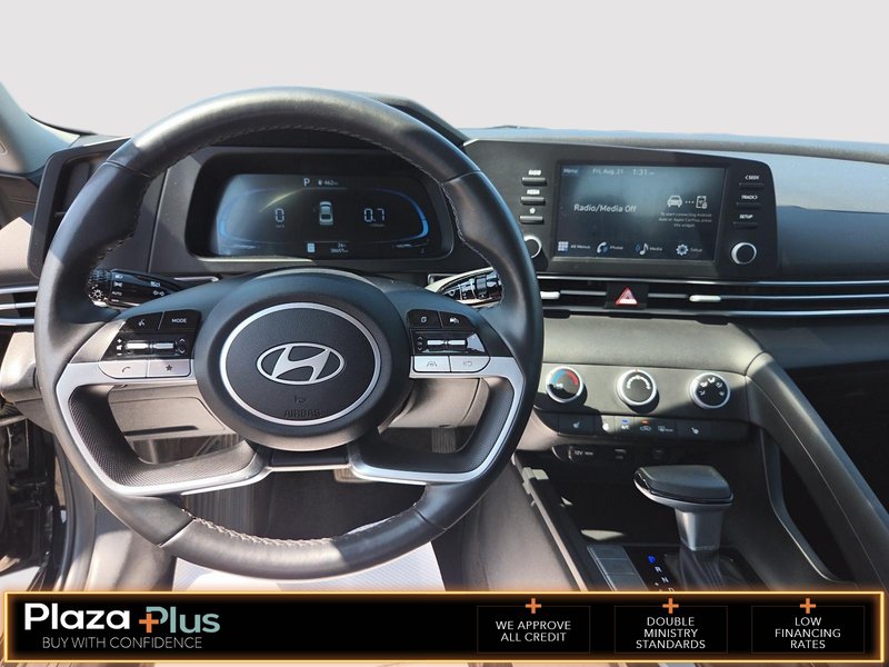 2025 Hyundai Elantra Preferred Preferred IVT