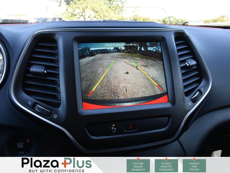 2019 Jeep Cherokee Trailhawk HEATED WHEEL/REMOTE START/APPLE CAR PLAY/PANOROOF/POWER LIFT GATE