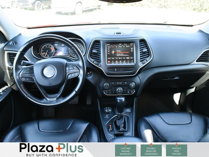 2019 Jeep Cherokee Trailhawk HEATED WHEEL/REMOTE START/APPLE CAR PLAY/PANOROOF/POWER LIFT GATE