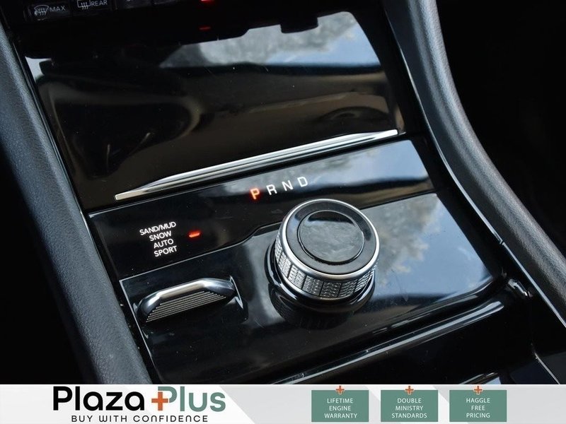 2022 Jeep Grand Cherokee Limited HEATED FRONT AND REAR SEATS/HEATED WHEEL/LEATHER/PREMIUM SOUND/APPLE CAR PLAY