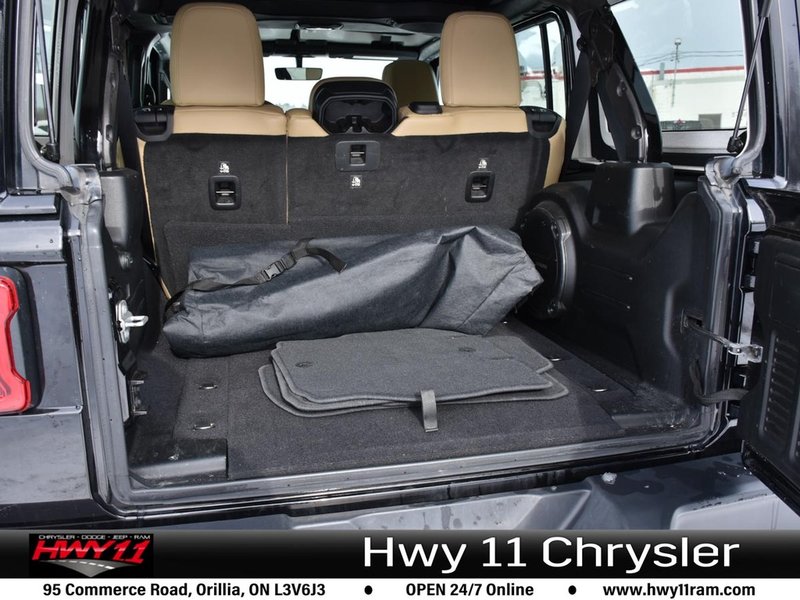 2018 Jeep Wrangler Unlimited Sahara LEATHER SEATS | LOW KM | ALLOY RIMS