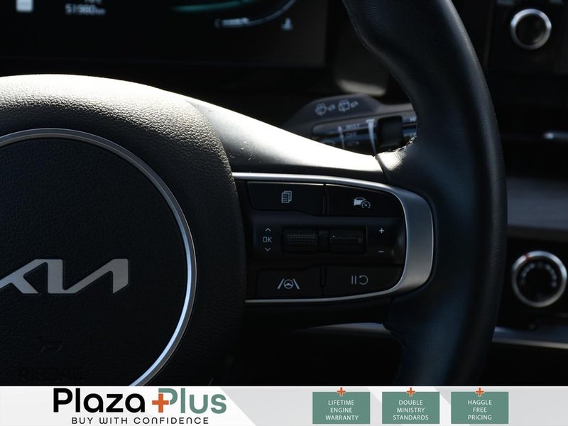 2024 Kia Sportage LX X-LINE PKG/LEATHER/SUNROOF/BACK UP CAMERA/FREE WINTER TIRES AND RIMS