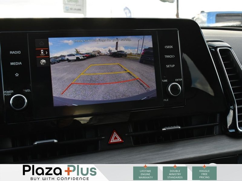 2024 Kia Sportage LX X-LINE PKG/LEATHER/SUNROOF/BACK UP CAMERA/FREE WINTER TIRES AND RIMS