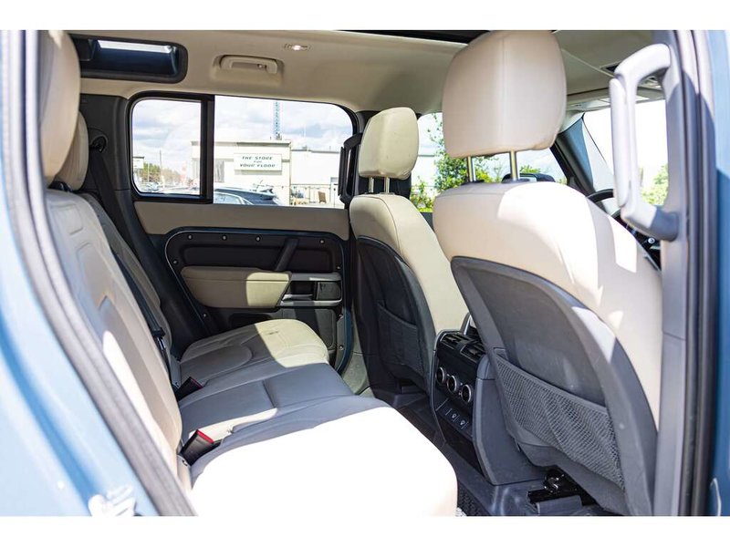 2023 Land Rover Defender SE SE   TURBOCHARGED ENGINE 2.0L or 3.0L   AWD