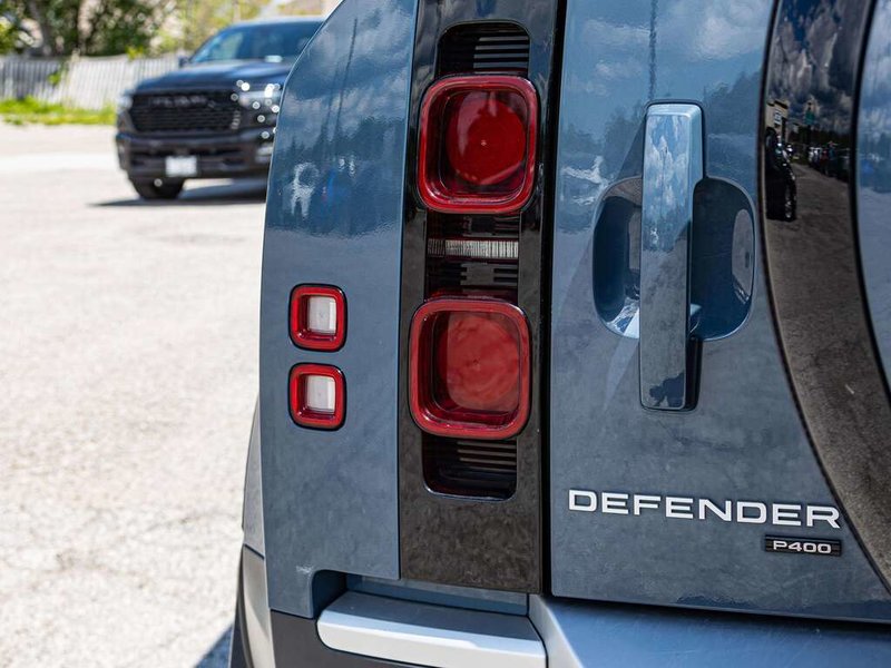 2023 Land Rover Defender SE SE   TURBOCHARGED ENGINE 2.0L or 3.0L   AWD
