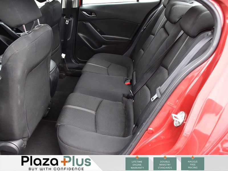 2018 Mazda 3 GS AUTOMATIC/FREE WINTER TIRES/POWER WINDOWS AND LOCKS/SUNROOF