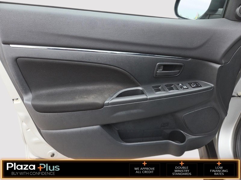 2023 Mitsubishi RVR SE Clean CarFax / SE FWD / Certified