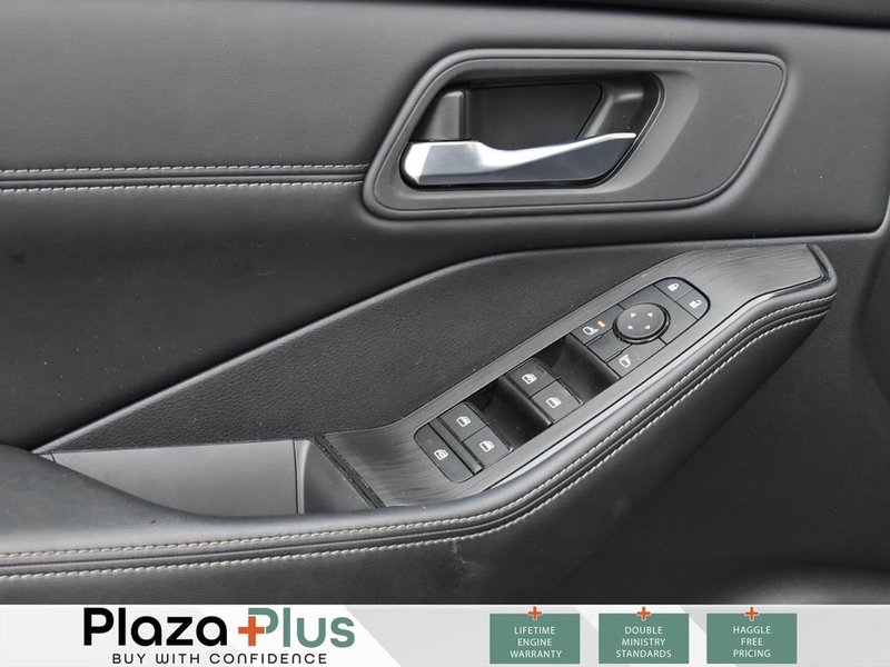 2024 Nissan Rogue SV Moonroof