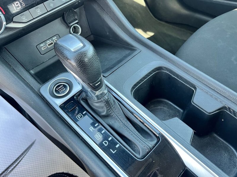 2023 Nissan Sentra SV SV CVT