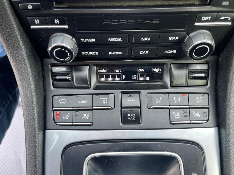 2018 Porsche 718 Boxster BASE HEATED AND COOLED SEATS/POWER TOP/AUTOMATIC/LEATHER/BACK UP CAMERA/POWER SEATS