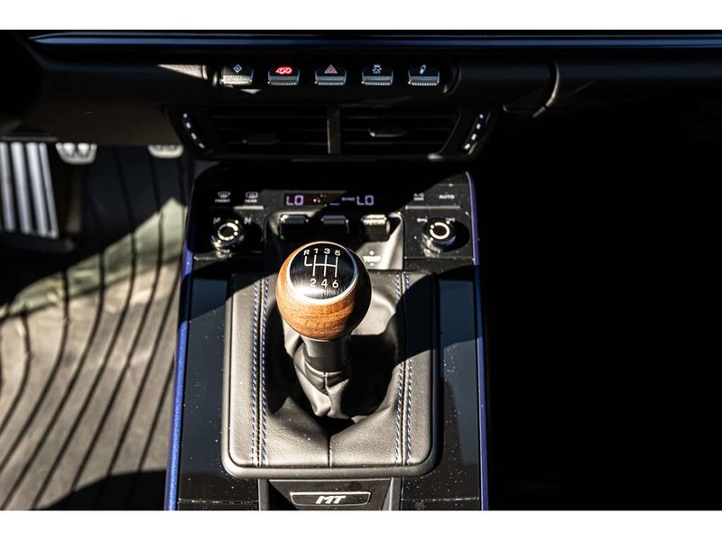 2025 Porsche 911 Carrera T T Interior Pkg in Gentian Blue/Bose Surround System/Lane Change Assist/Extended Fuel Tank(22.1 gal.)