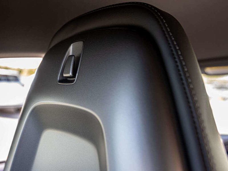 2025 Porsche 911 Carrera T T Interior Pkg in Gentian Blue/Bose Surround System/Lane Change Assist/Extended Fuel Tank(22.1 gal.)